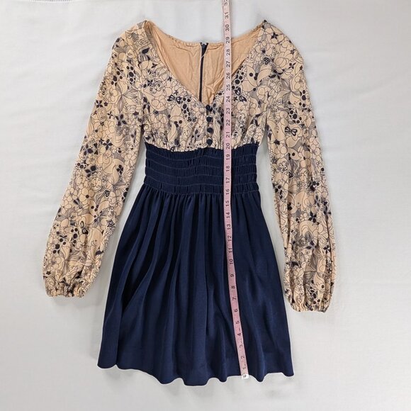 VTG Cream Blue Smocked Waist Animals Floral Novelty Print Bell Sleeve Mini Dress - Picture 7 of 7